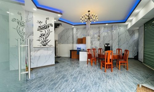 BÁN NHÀ MẶT TIỀN 52M2 4 TẦNG NGANG 4M 2 PN KD ĐỈNH NGUYỄN THƯỢNG HIỀN 5 TỶ.