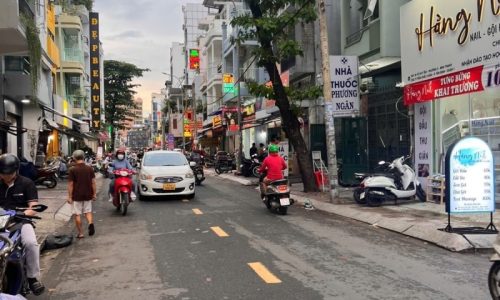 BÁN NHÀ MẶT TIỀN 35M2 3 TẦNG NGANG 3,5M 4 PN KD ĐỈNH LÊ TRỰC 6.2 TỶ.