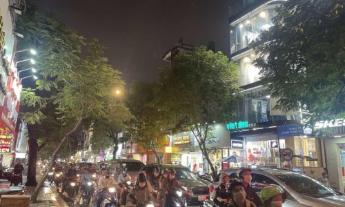 BÁN NHÀ PHÚ NHUẬN HXH 60M2 5 TẦNG NỞ HẬU 5M SÁT MẶT TIỀN 8 PN LÊ VĂN SỸ 12.7 TỶ.