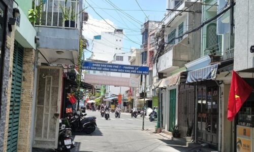 BÁN NHÀ PHÚ NHUẬN OTO TRÁNH HẺM 8M KD ĐỈNH 50M2 3 TẦNG 3 PN KD ĐỈNH  ĐẶNG VĂN NGỮ 9.5 TỶ.