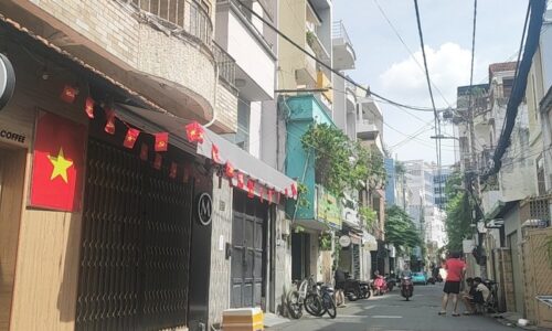 BÁN NHÀ PHÚ NHUẬN HXH 45M2 4 TẦNG NGANG GẦN 4M 5PN SÁT MT LÊ VĂN SỸ  GẤP BÁN  6.5 TỶ.