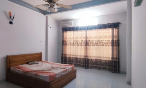 BÁN NHÀ MẶT TIỀN 50M2 3 TẦNG NGANG 4,5M KD ĐỈNH NGUYỄN VĂN CÔNG 5.6 TỶ.