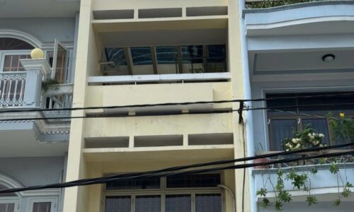 BÁN NHÀ MẶT TIỀN 80M2 4 TẦNG 4 PN KD ĐỈNH HIẾM PHÚ NHUẬN NGUYỄN TRỌNG TUYỂN GẤP BÁN 14.7 TỶ.