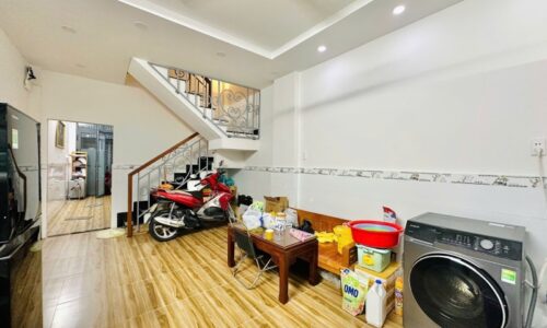 BÁN NHÀ TÂN BÌNH HXH 50M2 2 TẦNG NGANG GẦN 4M ĐẸP SÁT MT PHẠM VĂN HAI 6.6 TỶ.