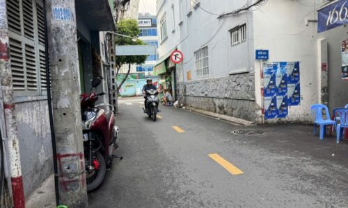 BÁN NHÀ MẶT TIỀN 66M2 3 TẦNG VỪA Ở VỪA KD GẤP BÁN TRẦN KHẮC CHÂN 8,9 TỶ.