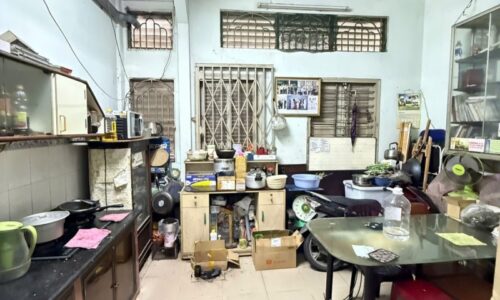 BÁN NHÀ MẶT TIỀN 75M2 3 TẦNG NGANG 5M 4 PN KD ĐỈNH NGUYỄN TRỌNG TUYỂN 15.8 TỶ.