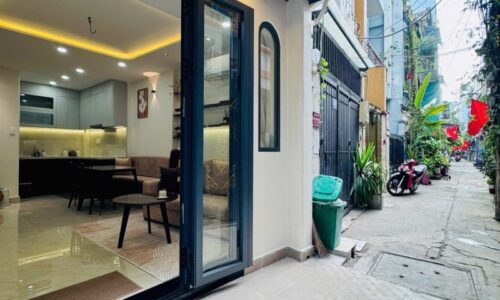 BÁN NHÀ QUẬN 3 HBG 30M2 3 TẦNG 3 PN ĐẸP LL SÁT MT NAM KÝ KHỞI NGHĨA  5.25 TỶ.